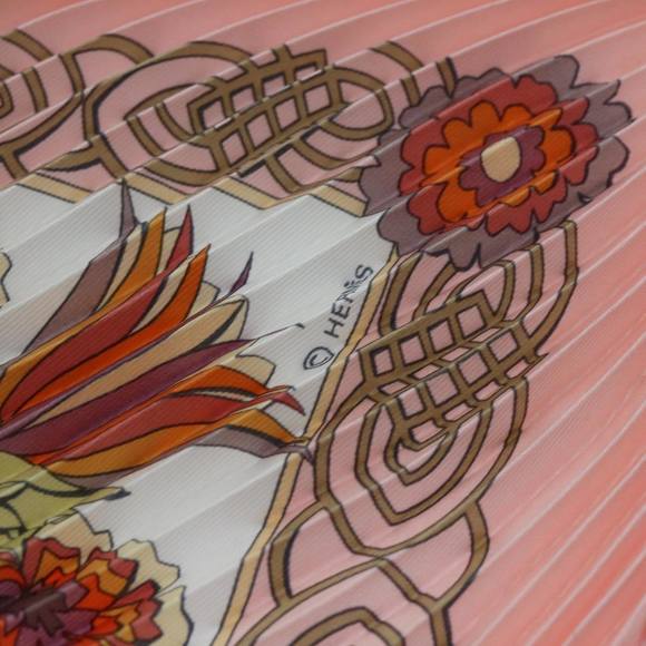 HERMES Carre Pleated Decoupages Scarf Silk Pink Auth hk1221 - Picture 13 of 16